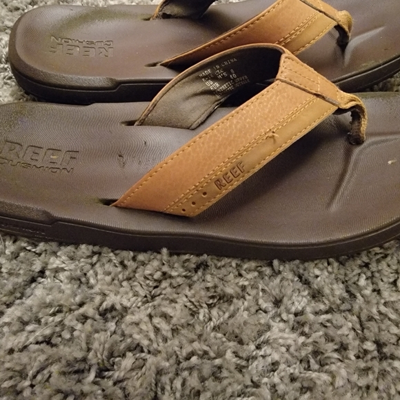 Mens Brown Reef Flip Flops Cushion Sole - Picture 2 of 5